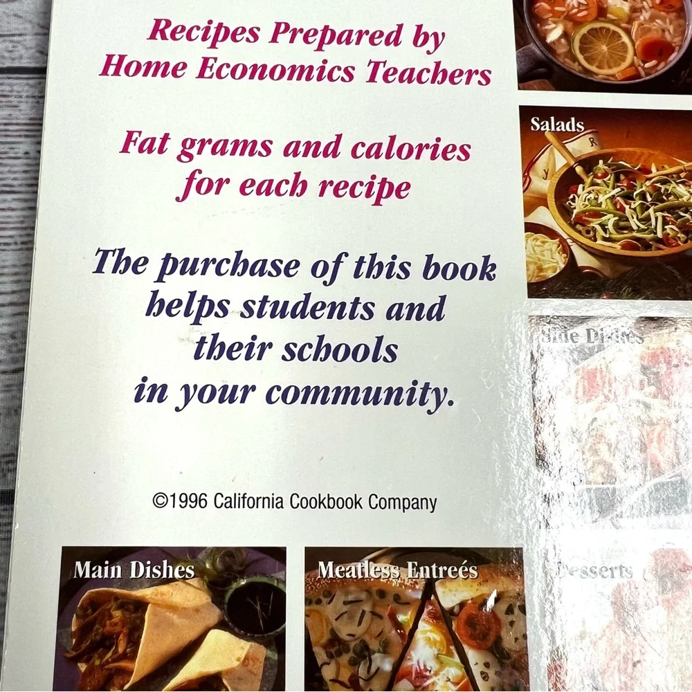 Vintage Light & Delicious Low-Fat Spiral Cook Book 1996 Healthy Recipes